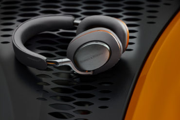 Bowers & Wilkins Px8 McLaren Edition Lifestyle; Copyright: Bowers & Wilkins